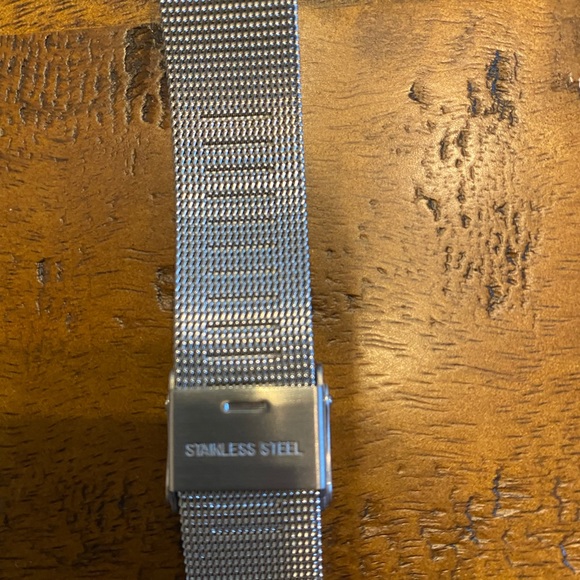NIB SKAGEN STAINLESS STEEL WATCH - Picture 8 of 8